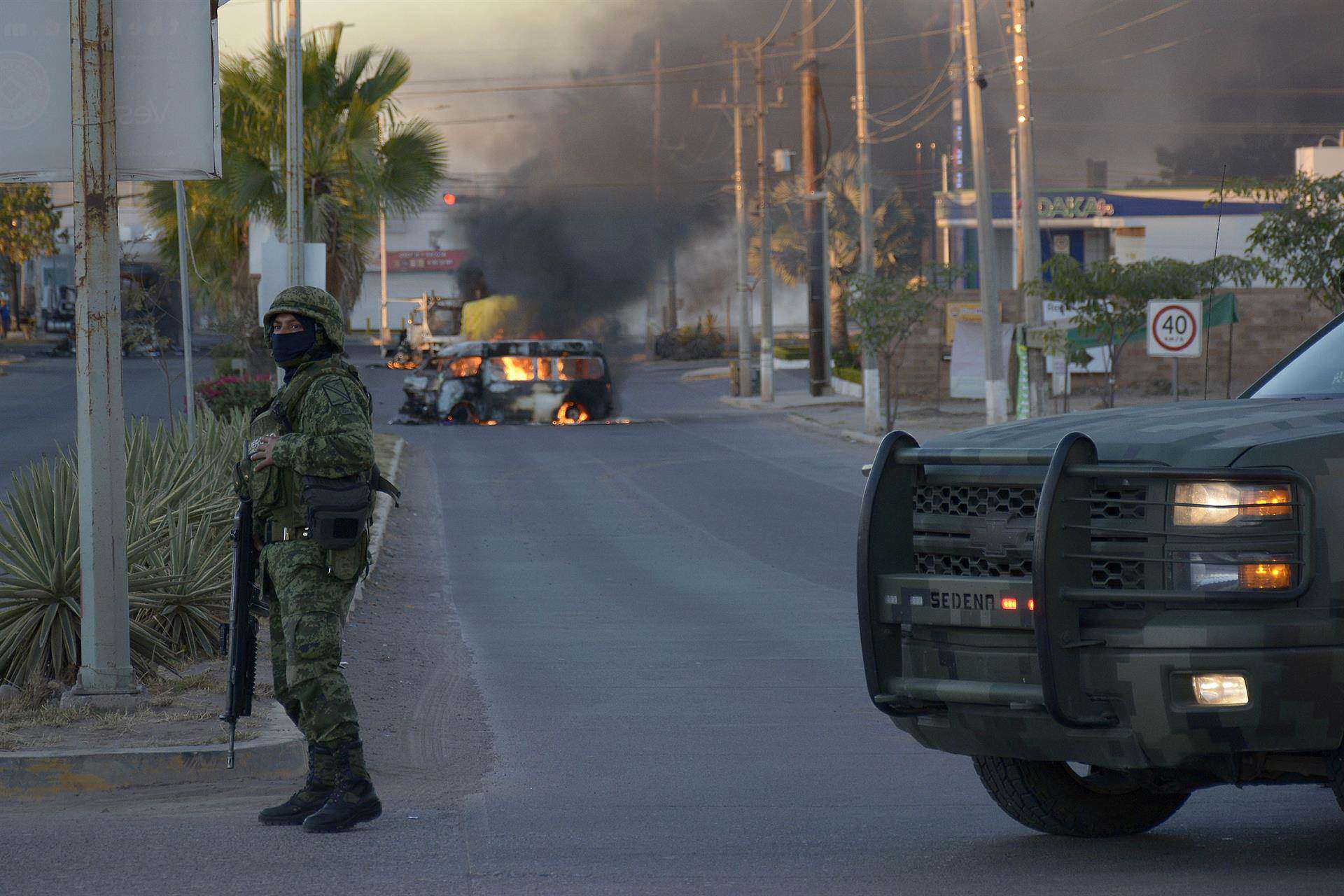 Guerra entre narcos hunde la economía de Culiacán