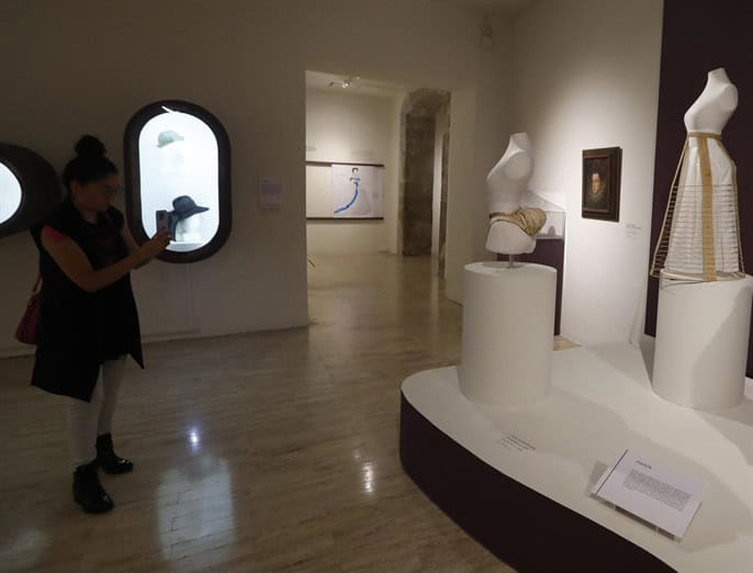 Una exposición en Museo Nacional de San Carlos abre reflexión sobre cánones de la belleza femenina en el tiempo