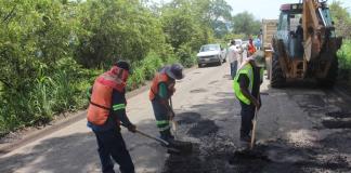 Ciudadanos de Casimiro Castillo realizan segunda intervención en la carretera federal 80