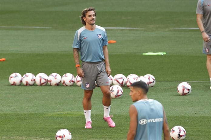 Deschamps confía en que Mbappé y Griezmann estén listos a pesar del exigente calendario