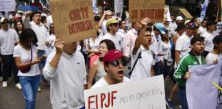 Jueces protestan frente al Congreso de México para impedir que se vote la reforma judicial