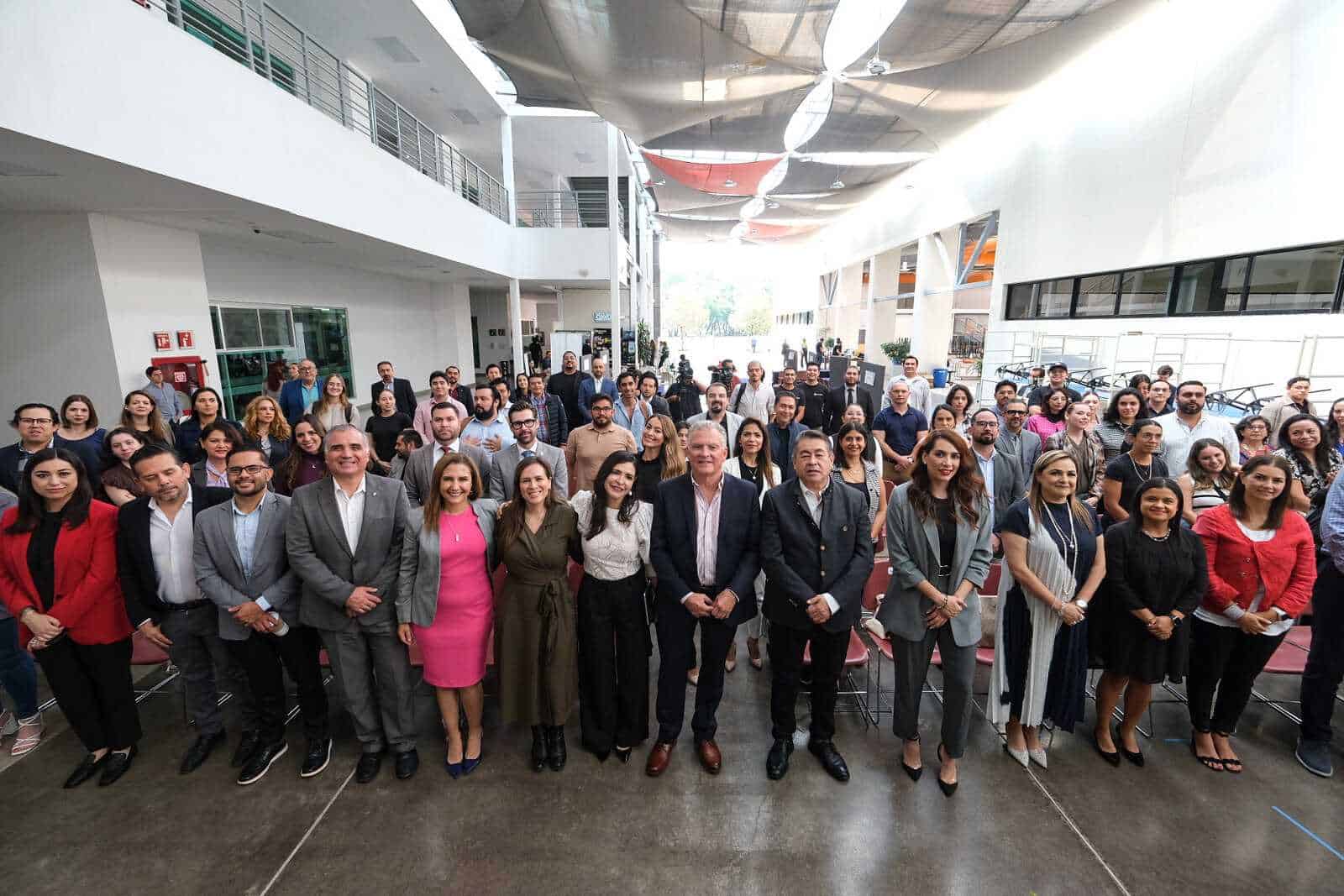 Jalisco lanza plataforma del ecosistema de emprendimiento Jeei