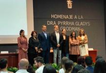 UdeG rinde homenaje a la doctora Gladys Grodman y entrega becas por su legado