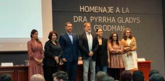 UdeG rinde homenaje a la doctora Gladys Grodman y entrega becas por su legado