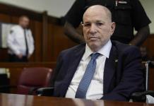 Weinstein es llevado de urgencia a un hospital de Nueva York para una operación de corazón