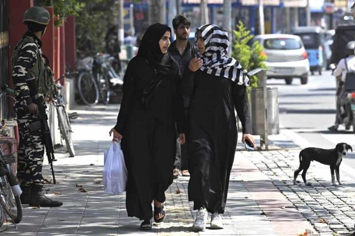 La grave crisis de Pakistán lleva a las mujeres al mercado laboral