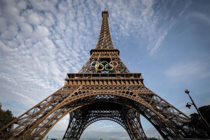 Los descendientes de Eiffel quieren la retirada de los anillos olímpicos para finales de año