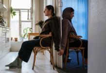 La prevención del suicidio requiere abordar también los factores sociales que influyen