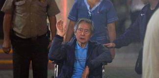 El expresidente peruano Alberto Fujimori está luchando por su vida, según su médico