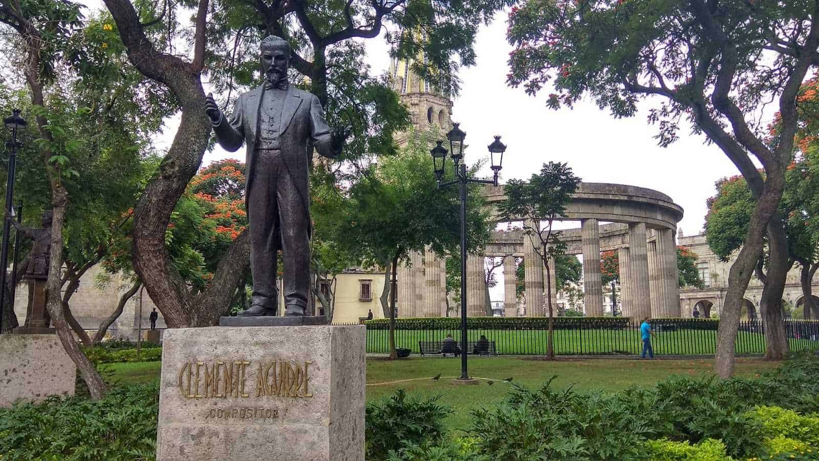 El Teatro Degollado conmemora 158 años con un tributo sinfónico a Clemente Aguirre