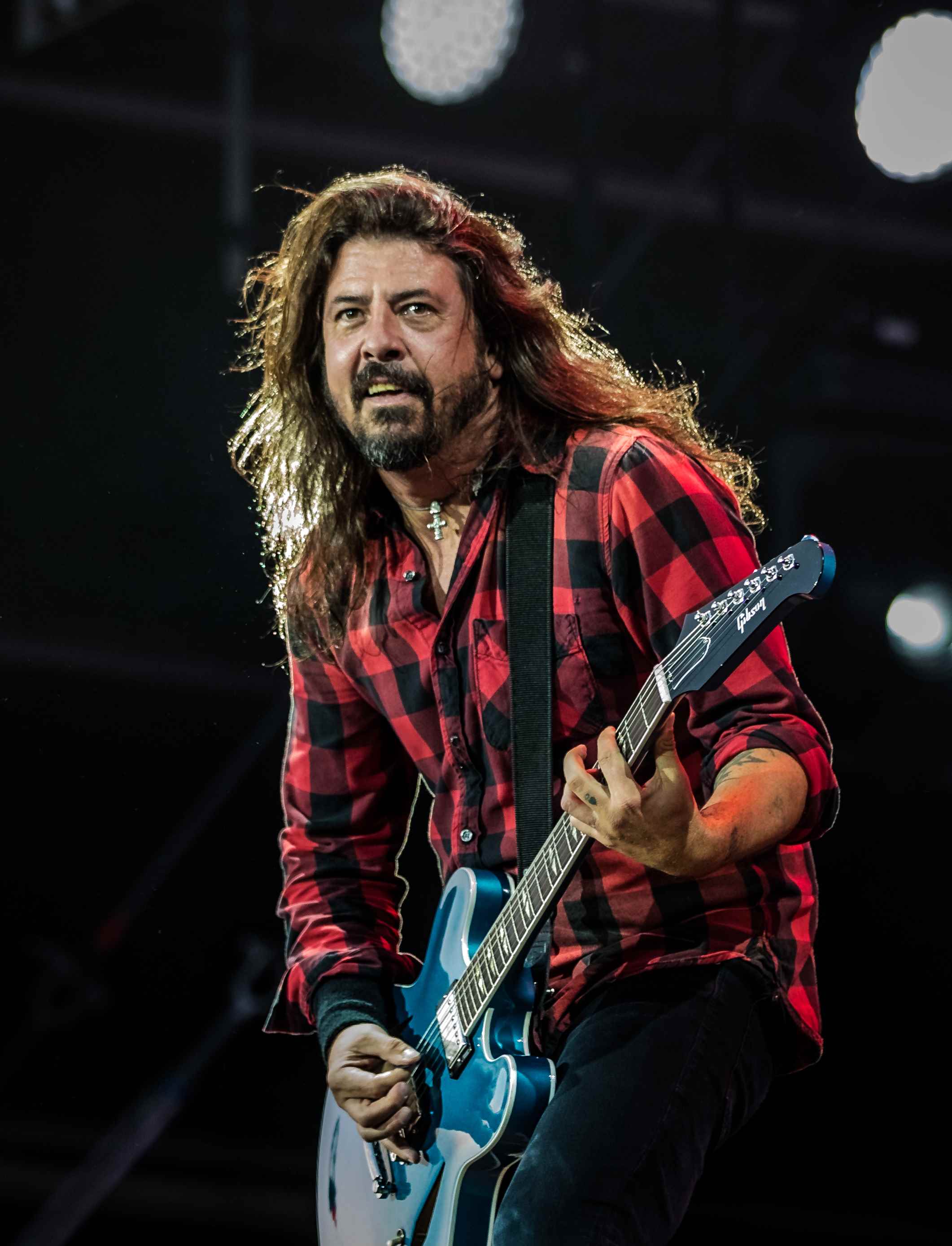 El cantante de Foo Fighters revela que tiene un bebé fuera de su matrimonio