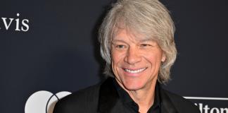 Bon Jovi salva a una mujer al borde de un puente en EEUU