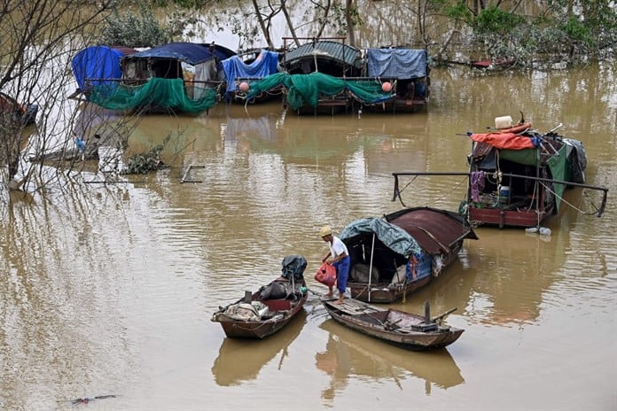 Las inundaciones arruinan a campesinos del norte de Vietnam