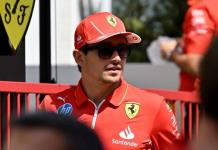 Leclerc lidera tras accidentarse y Checo vuelve a sonreír en su pista talismán