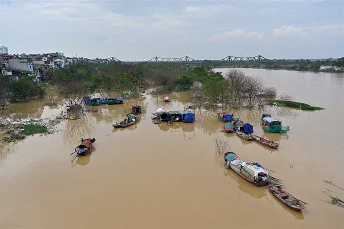 Las inundaciones arruinan a campesinos del norte de Vietnam