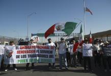 Manifestantes cierran Puente fronterizo México-EE.UU. en protesta contra reforma judicial