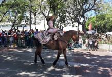 Desfilan en Guadalajara por el 214 Aniversario de la Independencia de México