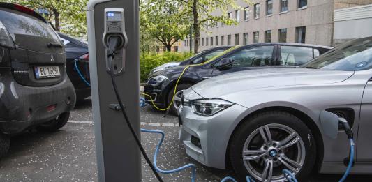 Los coches eléctricos en circulación en Noruega superan por primera vez a los de gasolina