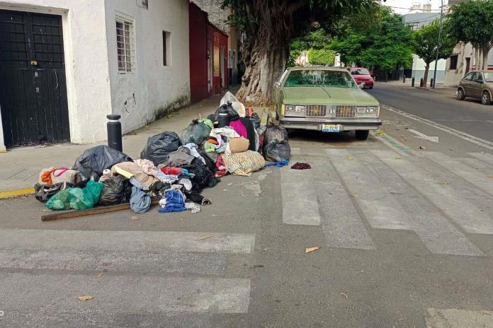 Caabsa Eagle aprieta a Guadalajara; relaja recolección y la basura se apila en las calles Caabsa Eagle aprieta a Guadalajara; relaja recolección y la basura se apila en las calles