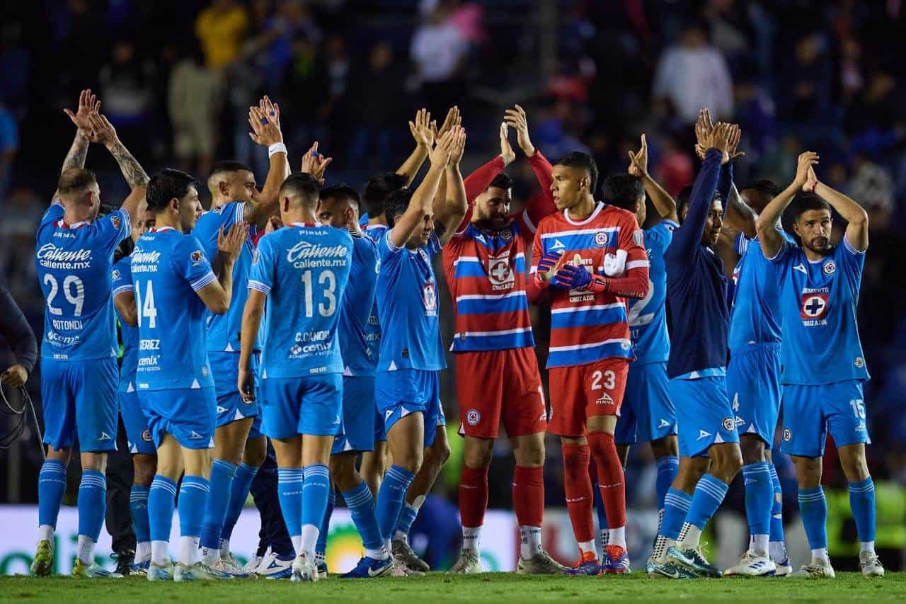 Chivas vuelve a caer en la capital del país y ahora fue ante el Cruz Azul 1-0