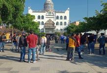 El Salto frena relación con filial de Caabsa; trabajadores protestan en el Ayuntamiento