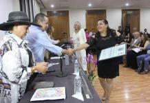 Abogadas dan reconocimiento a 32 profesionales por su labor social