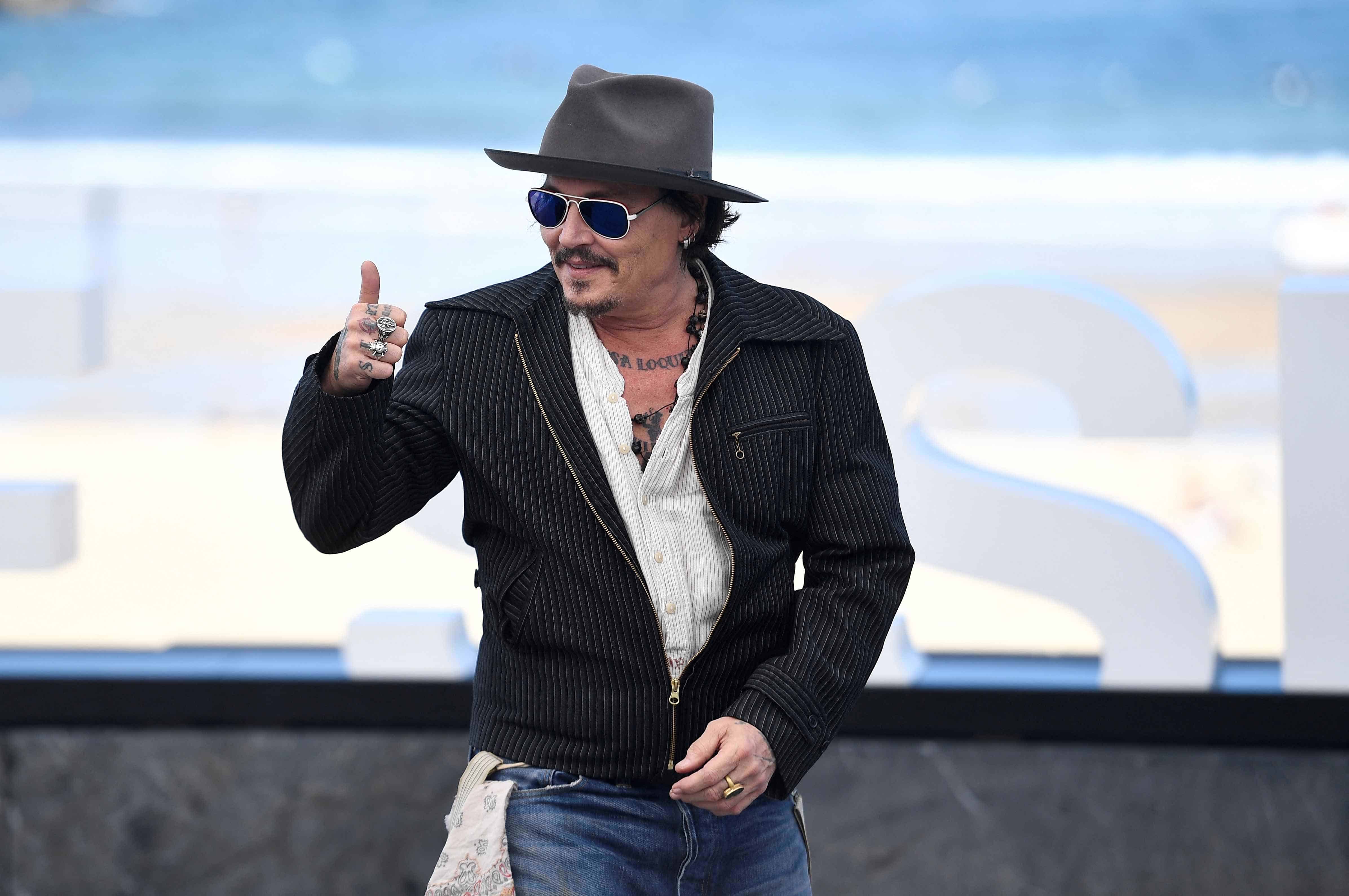 Johnny Depp presenta su nueva película en San Sebastián, siempre fiel al controvertido artista