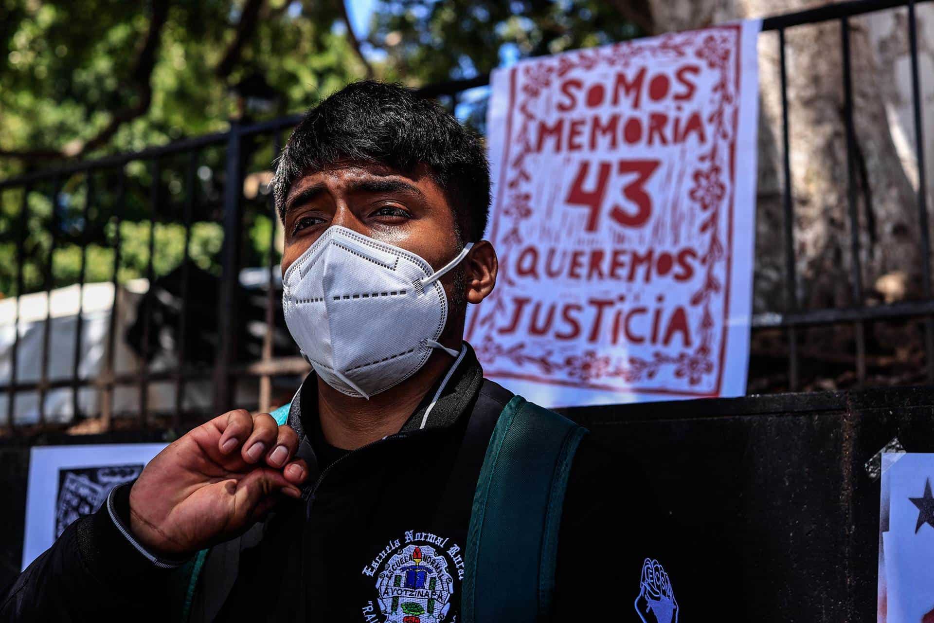 Los padres de Ayotzinapa: Sin otra alternativa que confiar en Sheinbaum