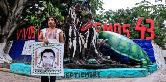 Los padres de Ayotzinapa: Sin otra alternativa que confiar en Sheinbaum