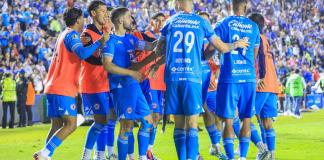 El Cruz Azul del argentino Rotondi visita al Pachuca del venezolano Rondón, en el Apertura