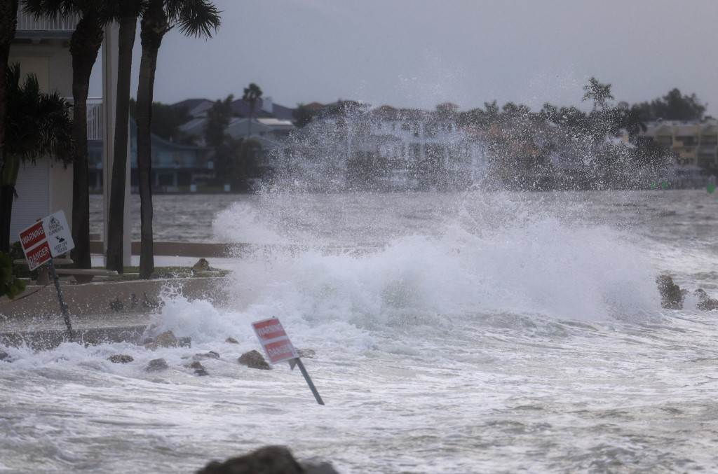 El cambio climático exacerbó la lluvia y los vientos del huracán Helene (estudio)