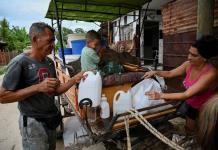 La escasez de agua colma la paciencia de los cubanos en plena crisis