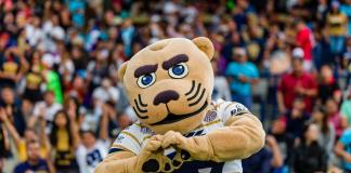 Pumas se lleva el Clásico Capitalino