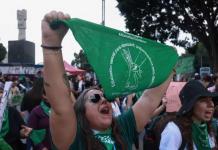 Organizaciones promoverán el acceso al aborto seguro con publicidad en autobuses en México