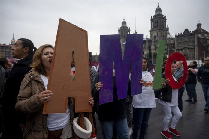 ¡Ánimo!: López Obrador ofrece su última mañanera a los Amlovers en México