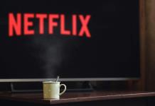 Netflix pierde intento de desestimar demanda por Bebé reno.