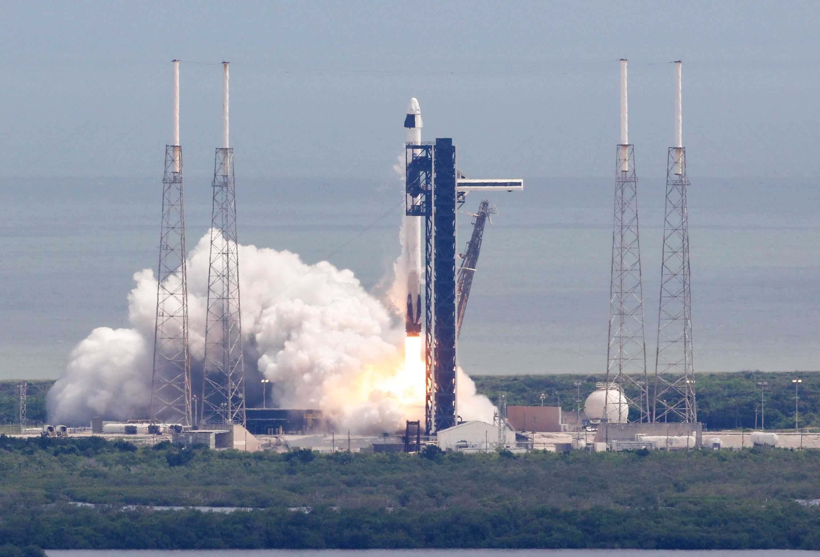 Nueva misión de tres astronautas llega a la estación espacial china