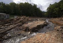 Unos 150.000 hogares piden ayuda gubernamental en EE.UU. tras el paso del huracán Helene