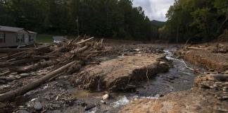 Unos 150.000 hogares piden ayuda gubernamental en EE.UU. tras el paso del huracán Helene