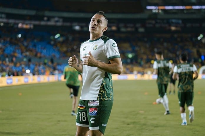 Ochoa y Guardado vuelven a la selección de México para enfrentar al Valencia y EEUU