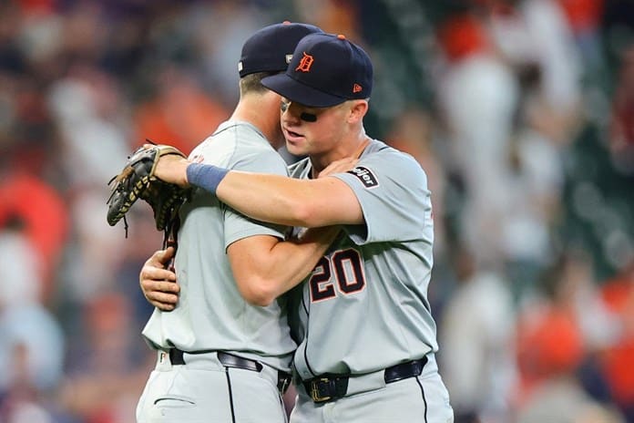 Tigres y Reales ganan a domicilio en arranque de playoffs de Grandes Ligas