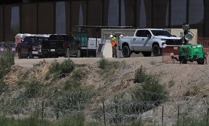 Migrantes en México denuncian creciente violencia de Texas por la operación Lone Star