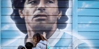 Juicio por muerte de Maradona en vilo tras escándalo por video de una jueza