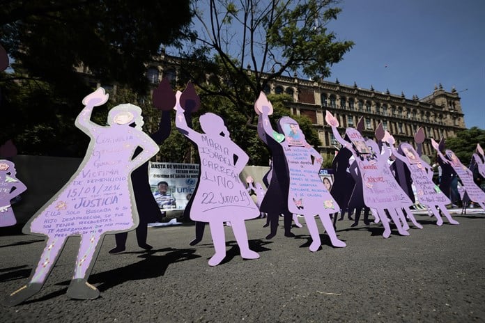 Familiares de víctimas de feminicidio en México exigen reformar Justicia y negar amparos