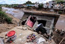 Las lluvias del huracán John derrumban casas y sueños de familias en Acapulco