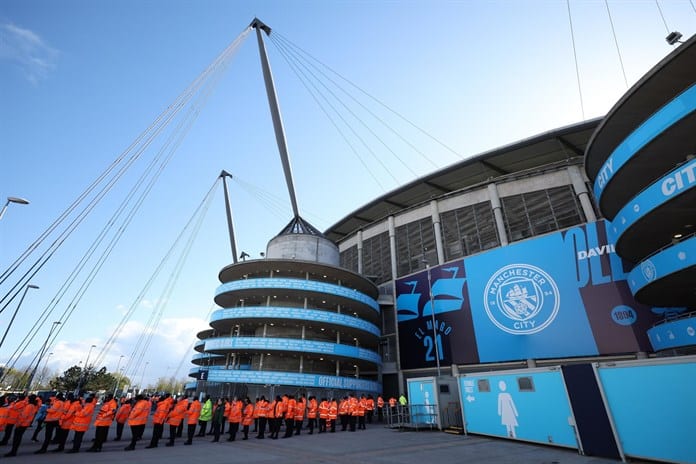 El Manchester City gana el primer asalto a la Premier League