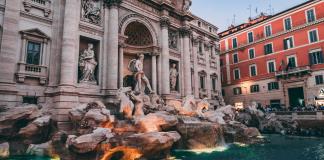 Trabajos de restauración de la Fontana de Trevi se extenderán hasta fin de año