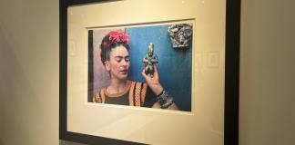 Diagnostican la afectación de Frida Kahlo 70 años después: síndrome de cola de caballo