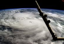 El huracán Milton crece de tamaño y genera los primeros tornados en su camino a Florida