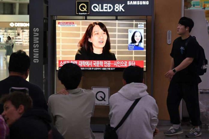 Han Kang, primera surcoreana en ganar el Premio Nobel de Literatura